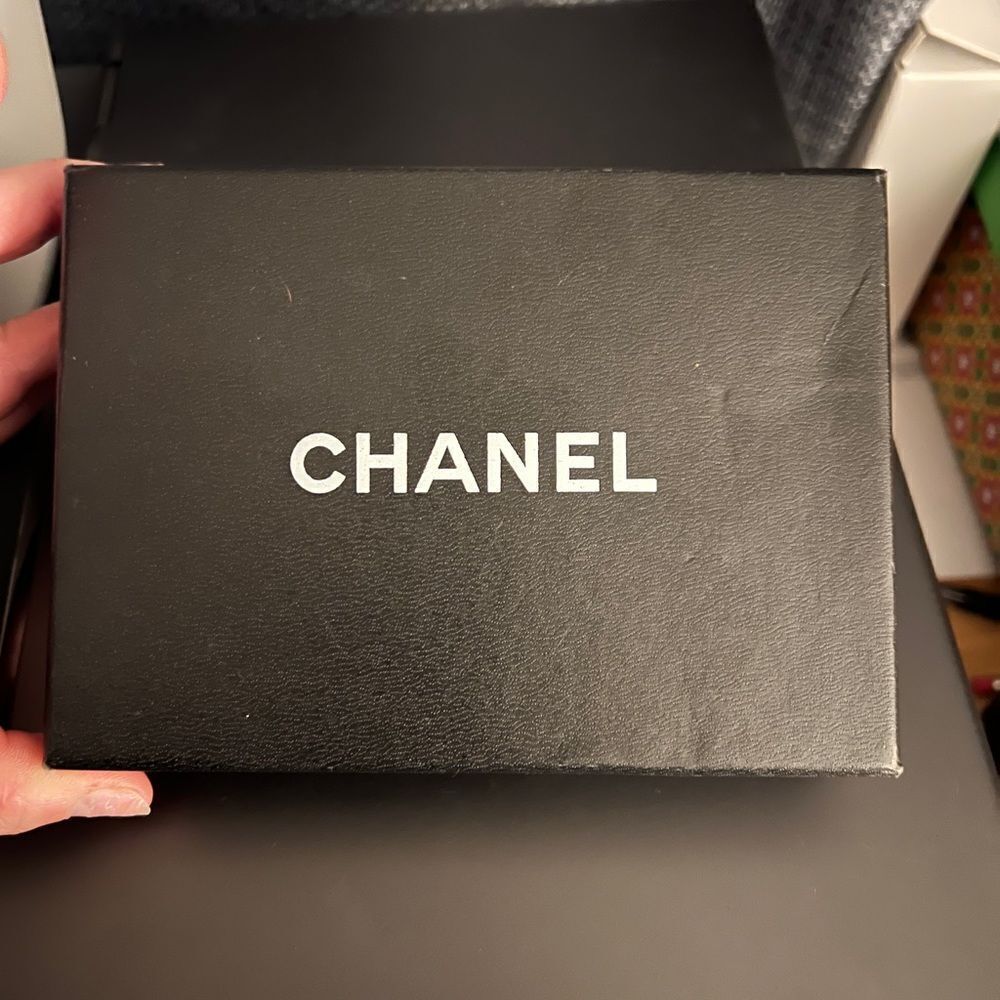 Two Chanel boxes - Picture 8 of 9